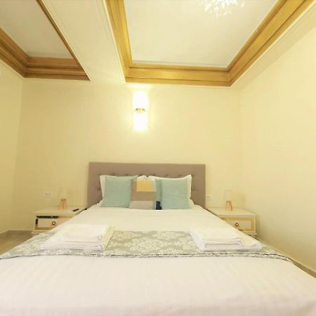 Laroka House Luxury Apartment City Center Universitate Bucureşti Eksteriør bilde