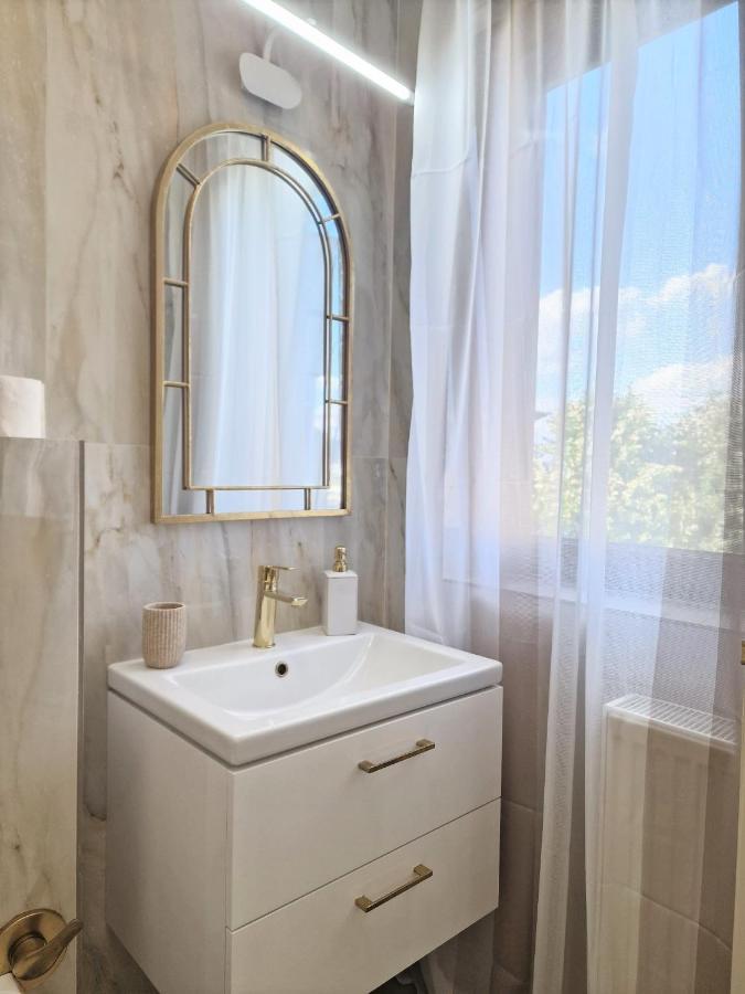 Laroka House Luxury Apartment City Center Universitate Bucureşti Eksteriør bilde